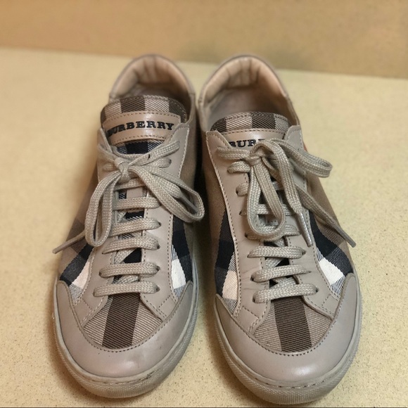 Burberry sneakers - Picture 1 of 5